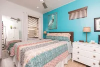 Heated Pool. Private Beach Path. Vilano Beach House Closest to Historic St. Aug.