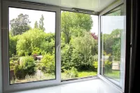 Great location 2 bedroom apartment