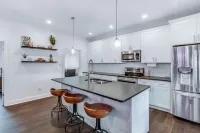 The Westchester - A modern bungalow 9-minute walk to downtown Ball Ground
