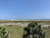 Beautiful Condo with Beach Front View    2 Pools - Jacuzzi