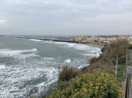 Vue Magnifique du Vieux Port Studio Cabine - A/C - Wifi - Parking Отели в г. Агд