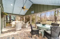 Couples Retreat!  Luxury Cottage directly on the Rainbow River Hotel a Dunnellon
