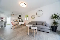 Carlotta's Sea-Cret '