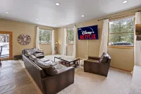 Breck’s Grand Estate with Hot Tub, Game Room and Alpine Vistas for 10