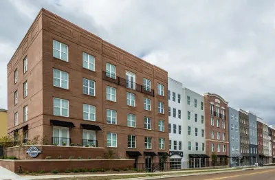 Brand NEW Condo in the Heart of Oxford! WALK to Ole Miss campus and the Square! Burns-Belfry Museum and Multicultural Center 주변 호텔