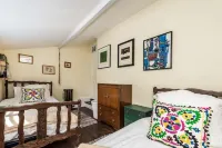 Relax in nature at this unique Snowdonia home Hotels in Caerhun