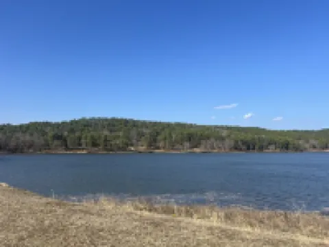 Cozy cabin on Lake Ludwig with a nice view of the lake. Pet friendly!