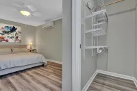 Beautiful Renovated Lake Cottage in SW County and only minutes from Downtown!
