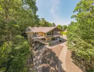 3bd Tranquil Lakefront Escape, Private Dock