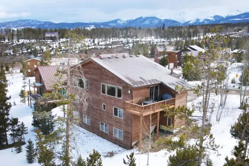 Winter Park Mountain Home/Near Bus Stop/Sleeps 7!!