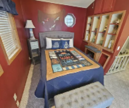 Lakehouse with Game Room, Direct Water Access, and Kayaks Included!