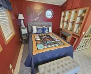 Lakehouse with Game Room, Direct Water Access, and Kayaks Included! Hotels in Daviess County