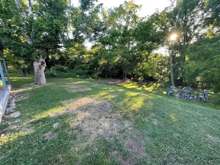 Fully equipped house in the Ozark Scenic Riverways ready for your weekend away!