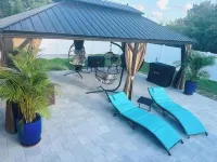 Heated Pool with saltwater system 1.6 mi to Weeki Wachee