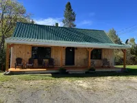 Cozy Cabin in Pittsburg NH Village - DIRECT SNOWMOBILE & ATV TRAIL ACCESS