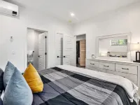 Cozy 1-bedroom apartment close to brilliant Downtown Asheville with WiFi, AC!