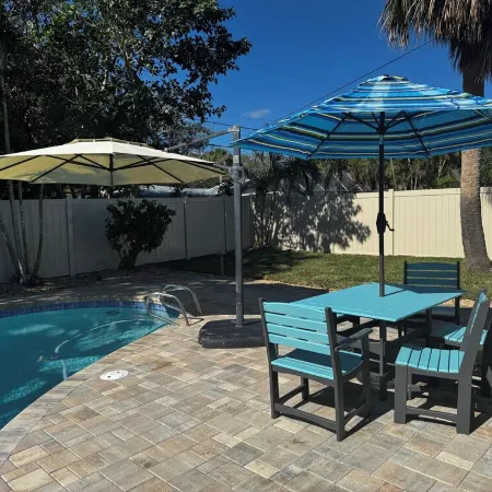 Newly renovated spacious 4BR home with pool & game room, 800m from the Beach
