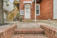 Cozy, dog-friendly, downtown