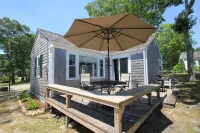 Hyannis Port Seaside Cottage for the Price of a Hotel Room !
