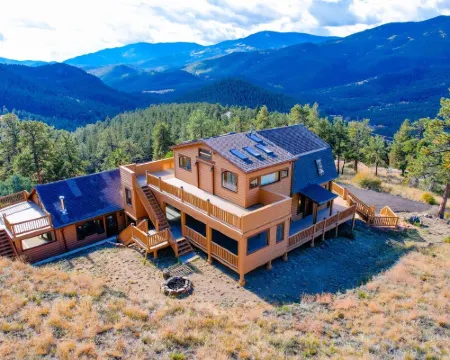 Fully Remodeled Cabin with breathtaking views Hotels in Bailey