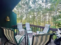 North Conway Getaway! Stonehurst Village Condo - 2,500 Sq. Ft