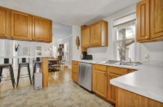 Boho - Retro Style in Lansing - 10 minutes to MSU's Campus