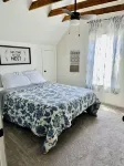 Barn house on 50 acres Mountain View