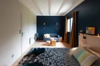 Contemporary house with private pool between lake and mountains - Wifi