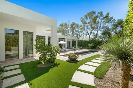 Stunning Rancho Mirage Home Отели рядом с достопримечательностью «Обсерватория Ранчо Мираж Лайбрари &»