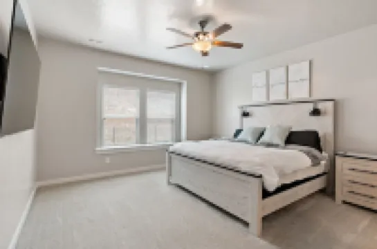 Comfy “Idahome” just minutes from downtown Eagle. A perfect 3BR family gem!