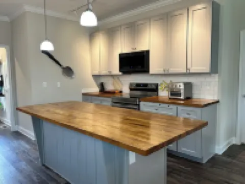 Grace Delani Getaway. Charming 3 bedroom home located in Gastonia, NC.