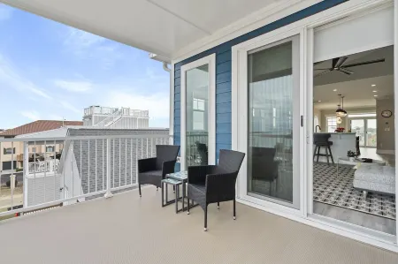 Stunning Family Getaway - Water Views, Easy Boat Launch