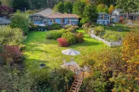 Magical 4 Bed Beachfront Cottage Getaway