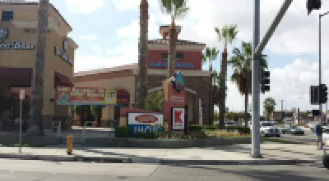 2.5 Miles to Disneyland Luxury 2,850 sq. ft. NEW HEATED POOL/SPA  REG2015-00090