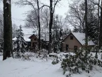 Harmony Lodge nestled in wooded tranquility!
