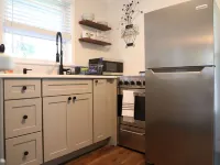 COZY LAKE & SKI HOME FOR FAMILY OF 5 - BRING YOUR DOG! Hotels in Copake
