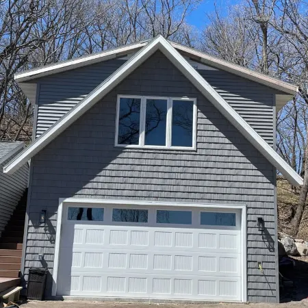 Fern Beach Hideaway Beautiful New Build Lakefront property-Pet Friendly