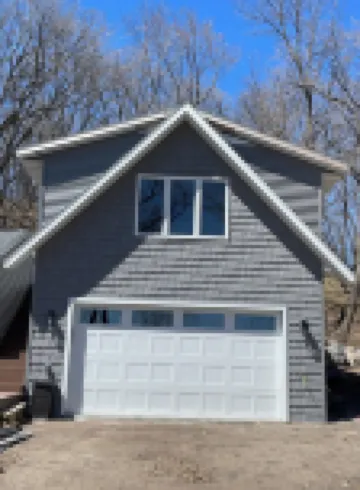Fern Beach Hideaway Beautiful New Build Lakefront property-Pet Friendly