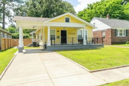 High Speed Internet-Coffee Bar-Large Private Yard-Cozy