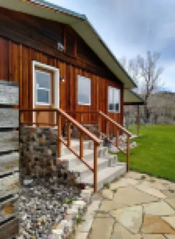 Yellowstone River Retreat in Big Timber, Montana!! A few minutes from Downtown.