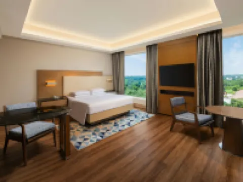 Courtyard by Marriott Bhopal ボーパールのホテル
