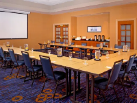 コートヤード・ボルティモア・ダウンタウン / インナーハーバー ボルティモアのホテル