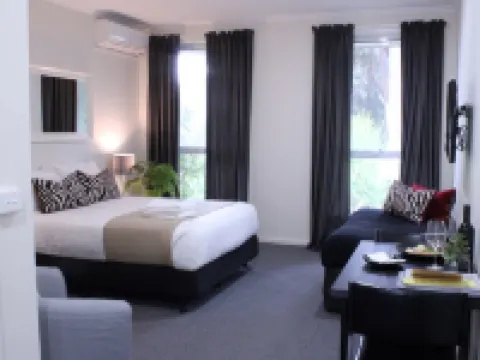 Prom Country Lodge Hotels in Foster