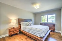 Home near Sonoma with pool & hot tub