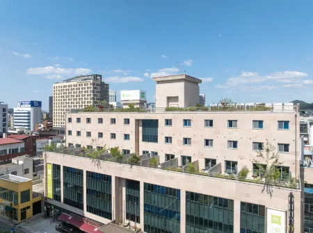 Ibis Styles Ambassador Jeonju City Centre Отели в г. Чонджу