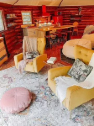 Cozy Cabin with a Stream