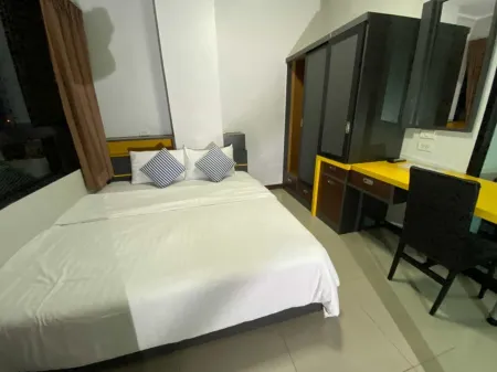 The ICon 304 - C Building Отели в г. Si Maha Phot