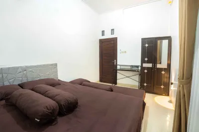 Wistara Guest House Malioboro Yogyakarta Hotels in Bumijo