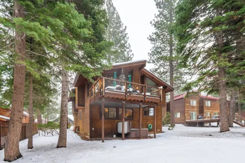 Roundridge Retreat - Dollar Point - Hot Tub - 2 Decks - BBQ - Fireplace