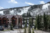 3 bd/3 ba w/ views ski in/out